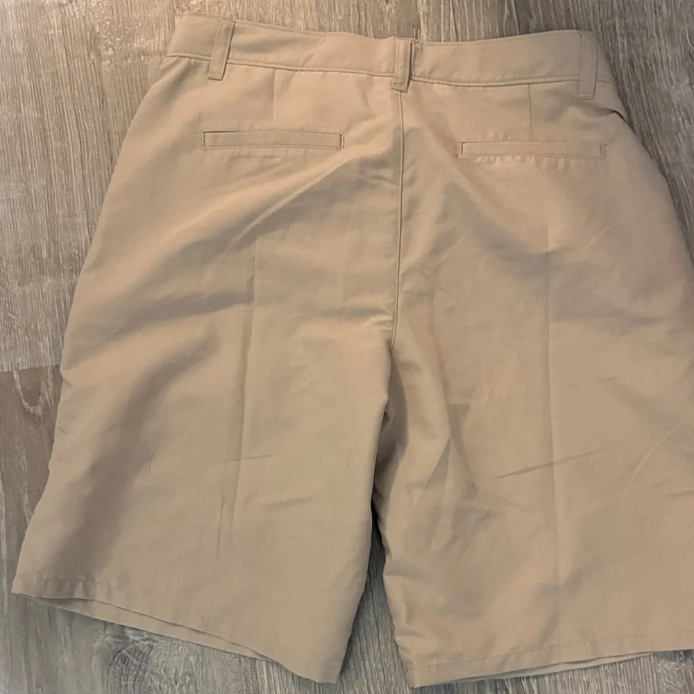 Nautica Men's Beige Flat Front uniform Shorts - Picture 3 of 3